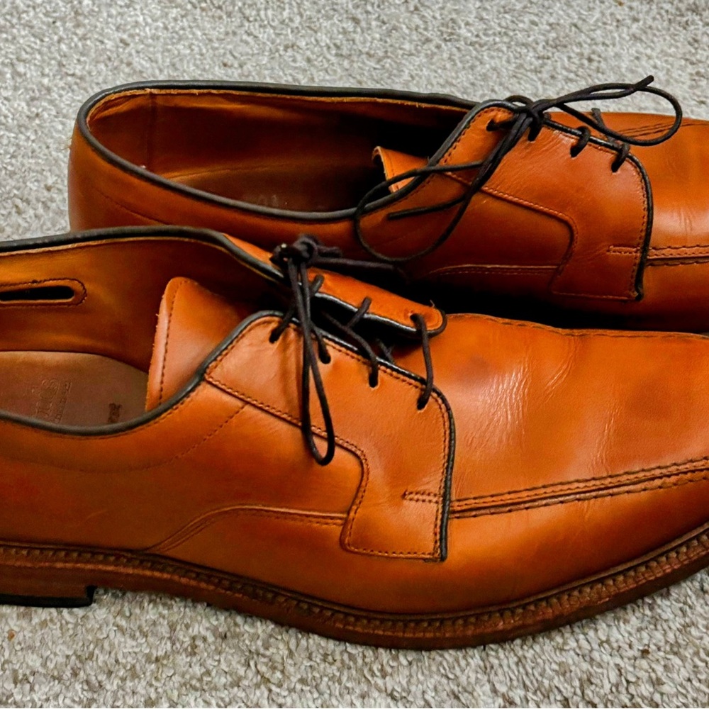 Allen Edmonds Men's Tan Leather Oxfords - Picture 4 of 5